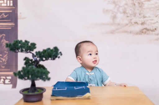 桂林八个月宝宝可以吃盐吗 桂林八个月宝宝可以吃盐吗